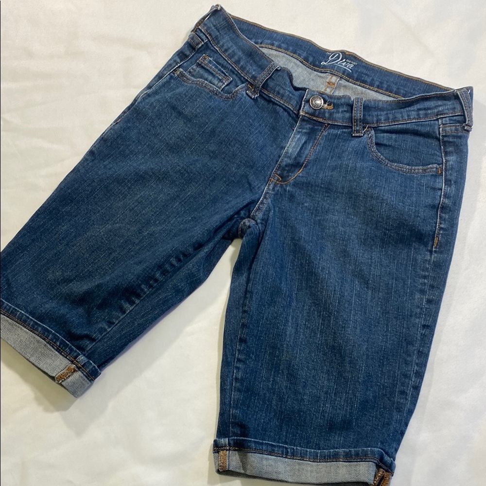 Old Navy Diva Jean shorts size 4